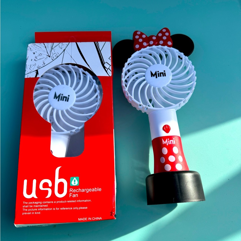 Mickey & Minnie fans ( 3 molds ) LED , USB cords